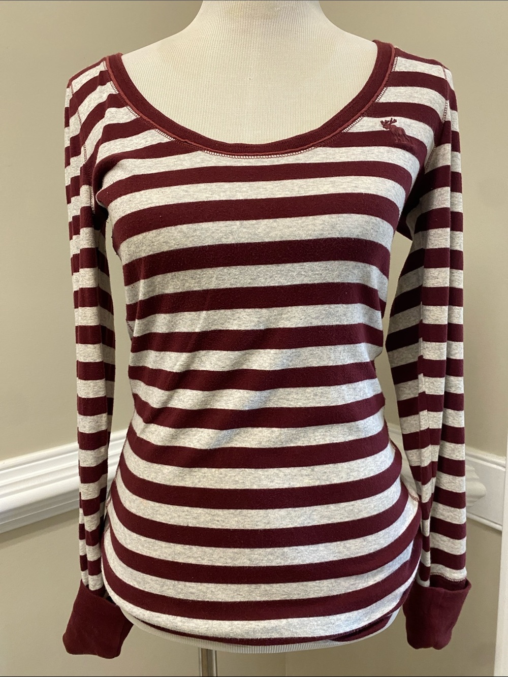 Abercrombie & Fitch Burgundy and Heather Gray Striped Long-Sleeve Scoop Neck